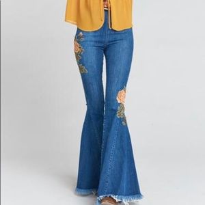 Mumu Berkeley Bells in Rainfall with Desert Rose